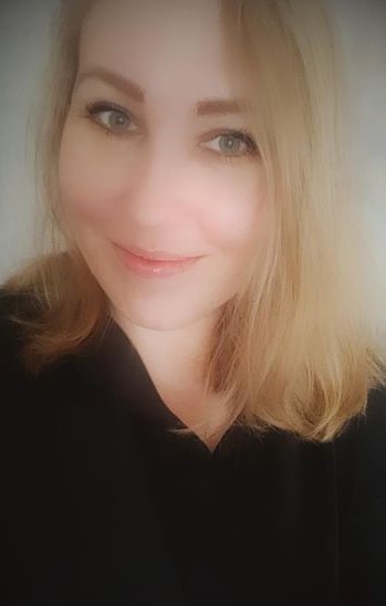 BlondeLeslie