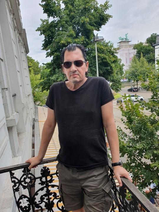 Michael  Vandenbroucke